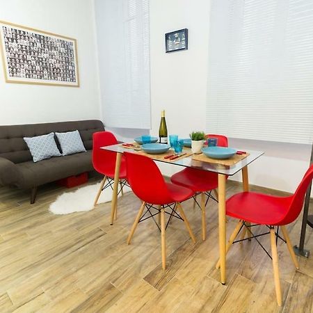 Miniloft Rosso - Mini-Loft Sanremo Centro. Wifi & Aria Condizionata Apartment Luaran gambar